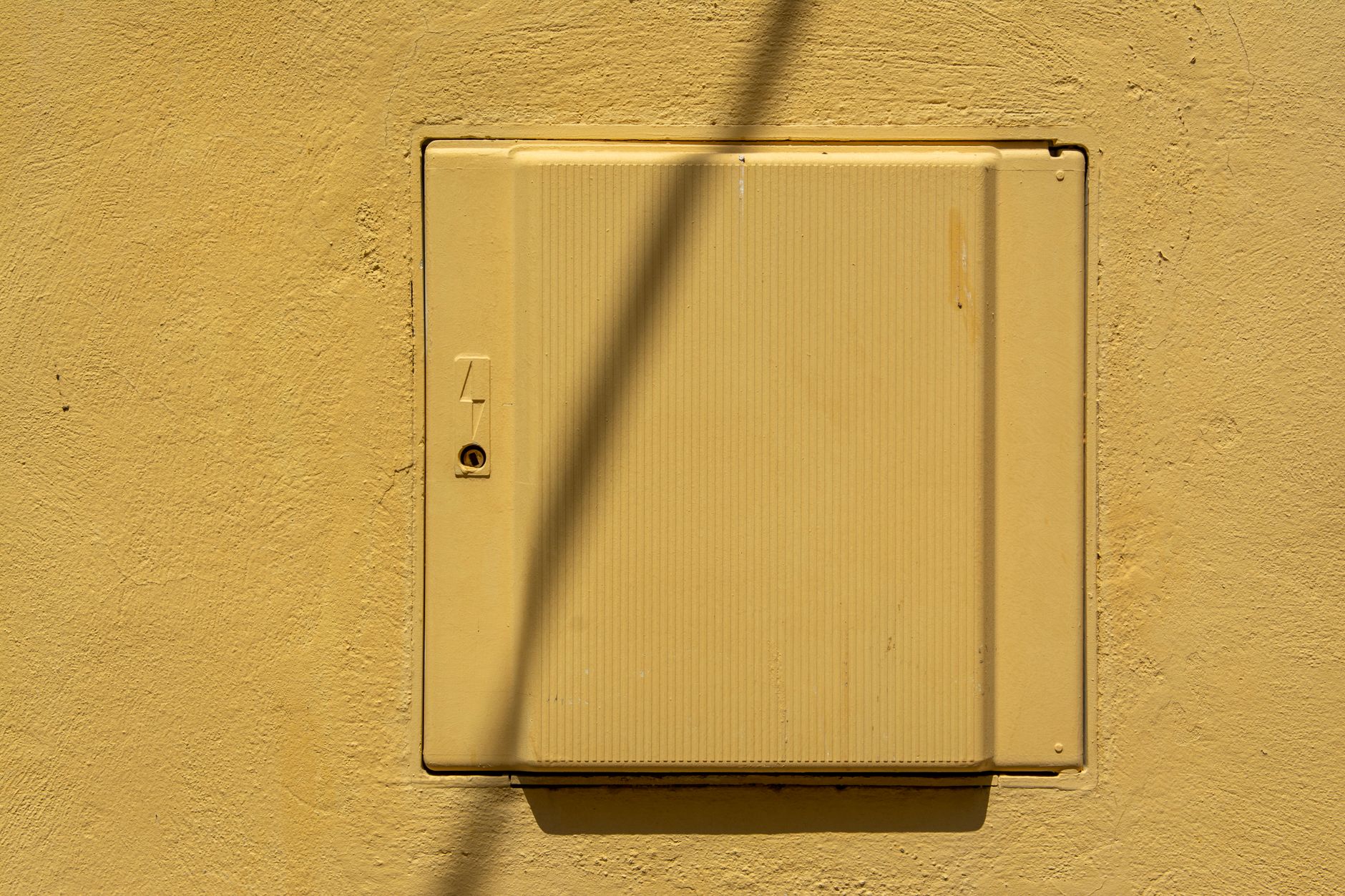 Electrical Repairs — 2R Electrical Services